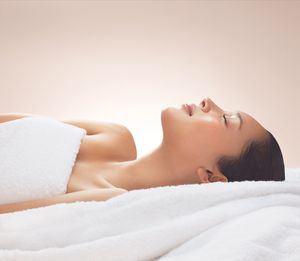 Die Maske für die Korrektion des Ovals der Person zu kaufen,